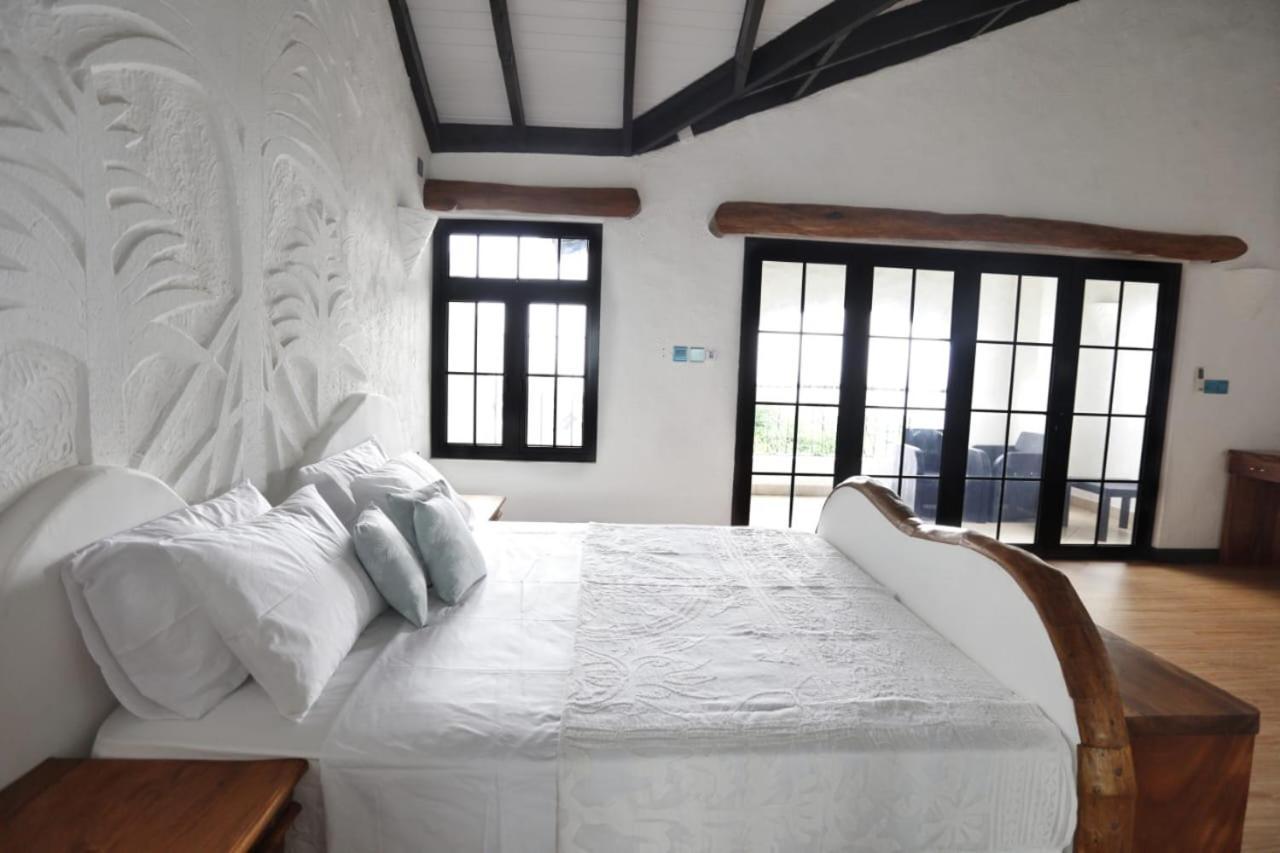 Ferienwohnung The Salty Palms Beau Vallon  Exterior foto