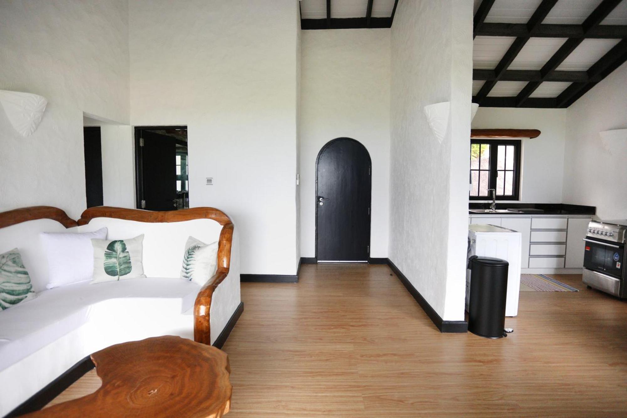 Ferienwohnung The Salty Palms Beau Vallon  Exterior foto